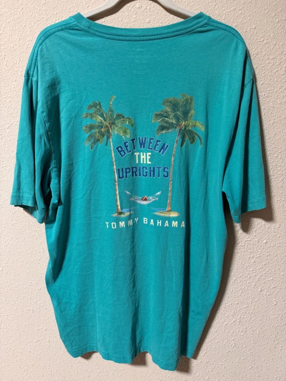 Tommy Bahama Men’s Graphic Short-Sleeve T-Shirt Between The Uprights Size XLT